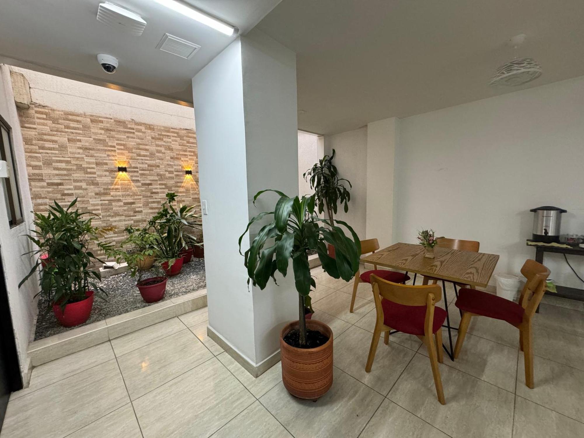 Hotel Mar Inn Кали Екстериор снимка